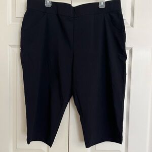 Columbia Women's Black Capri